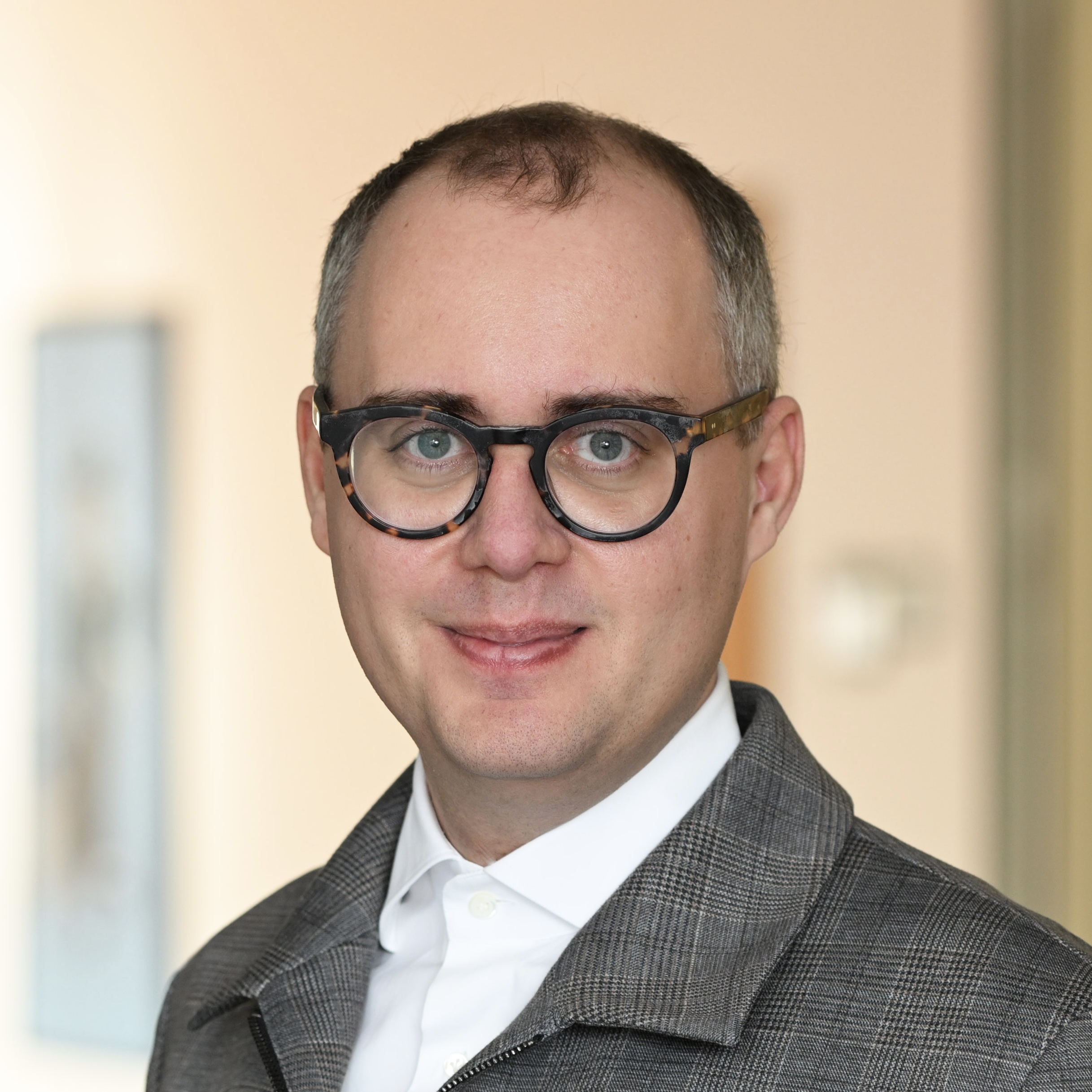 Dr. Massimo Cè